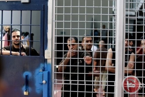 prisonniers_derrie_re_barreaux.jpg