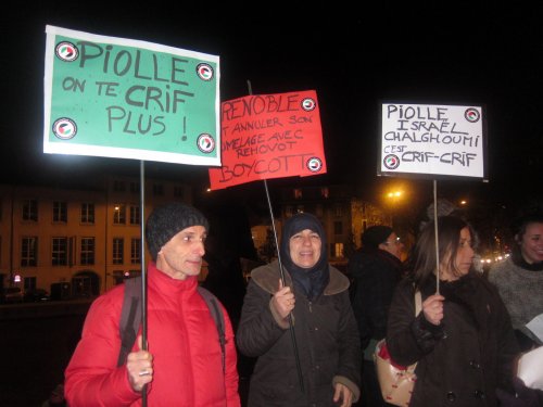 protestation_chaghoumi_grenoble_1.jpg