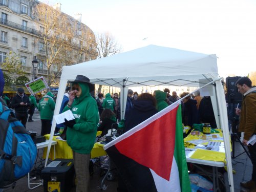 stand_genevie_ve_drapeau.jpg