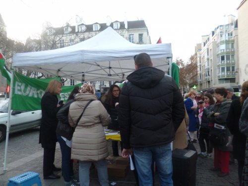 stand_monde_beaubourg.jpg