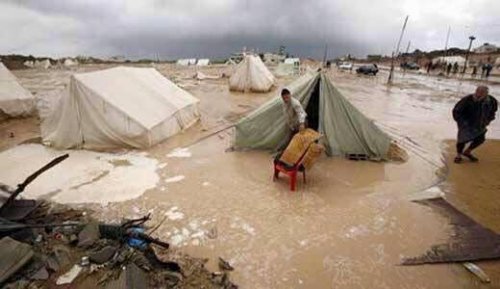 tentes_dans_la_boue_gaza.jpg