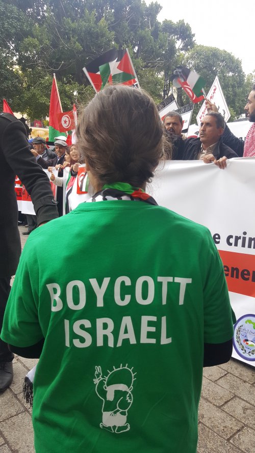 tunis_manif_palestine_t.shirt_boycott-2.jpg