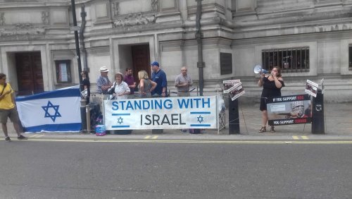 zionist_protest_outside_.jpg